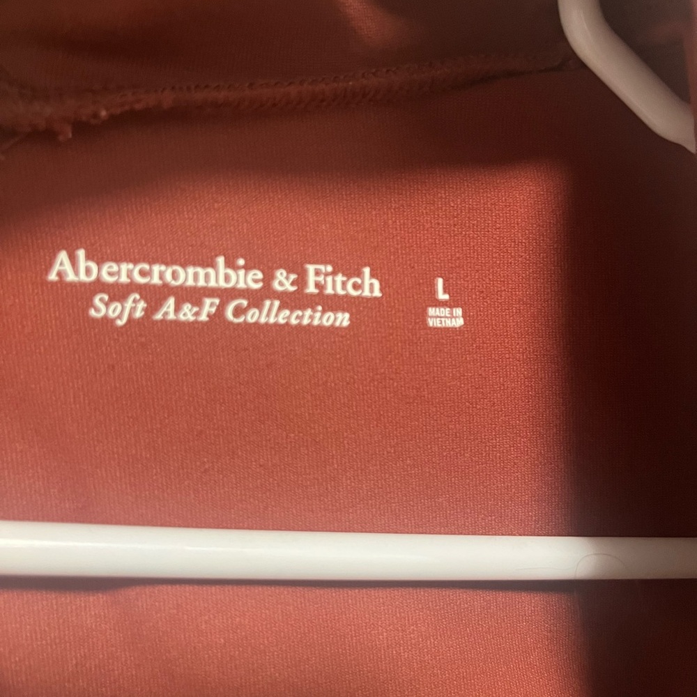 A&F top - Picture 3 of 3